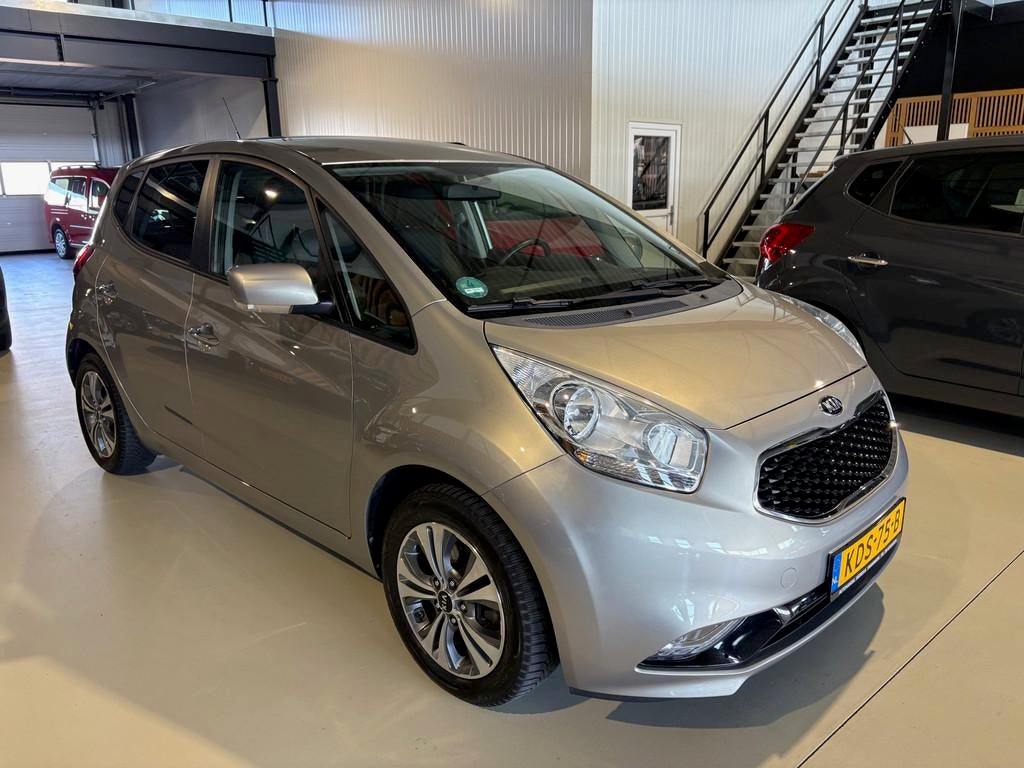 Kia VENGA 1.6 CVVT ExecutiveLine camera trekhaak, Gebruikt, 4 cilinders, 1197 kg, 550 kg