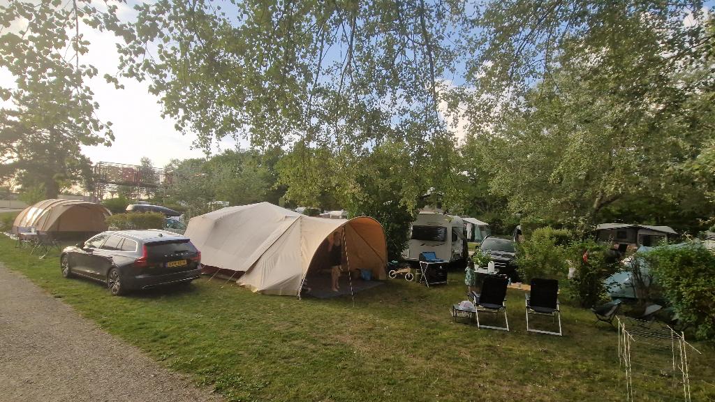 Smitveld Beauvist incl boogluifel en fietsendrager, Caravans en Kamperen, Ophalen, Tot en met 4, Smitveld, Beige