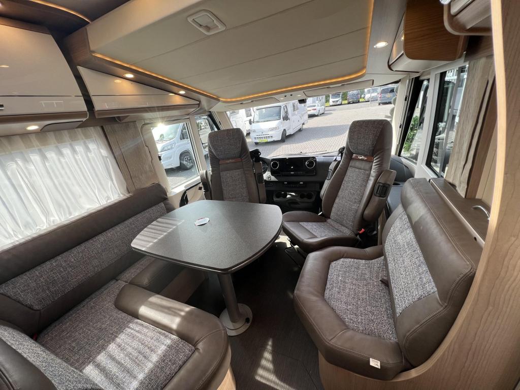 Carthago C-Tourer I 149 LE - Automaat - Levelsysteem - DEMO, Caravans en Kamperen, Standaard zit, Ringverwarming, Diesel, Carthago