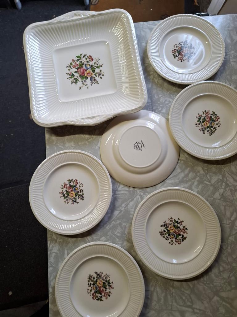 Gebakstel wedgwood conway met 6 bordjes, Ophalen of Verzenden