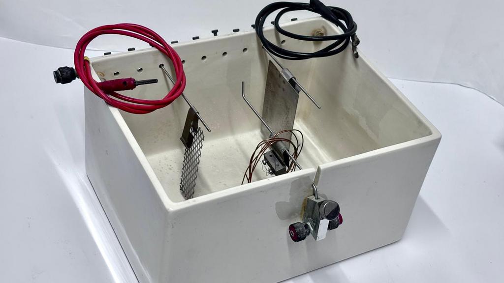 Galvanobad met Anode en vloeistof (goudsmid), Doe-het-zelf en Verbouw, Ophalen of Verzenden, Zo goed als nieuw