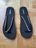 slippers zwart met glitter maat 42, Ophalen of Verzenden, Gedragen, Zwart