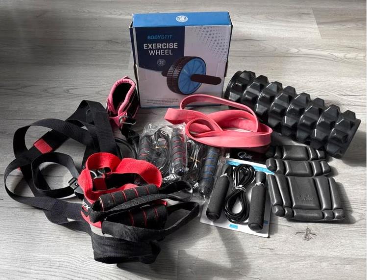 Complete Fitness Set: Buikspierwiel, Foamroller, Springtouw, Sport en Fitness, Ophalen of Verzenden, Zo goed als nieuw, Buik, Overige typen
