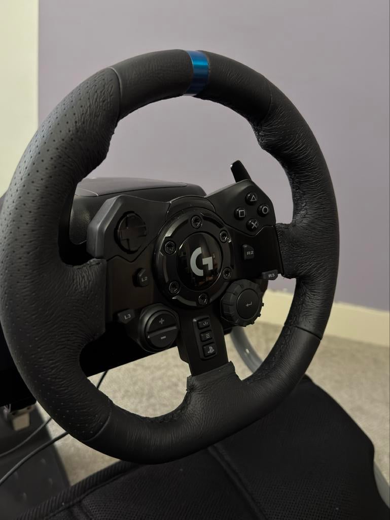 Logitech G G923 racestuur met pedalen en Playseat Challenge, Spelcomputers en Games, Ophalen, Zo goed als nieuw