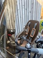 Urban Iki fietszitje voor + windscherm in kleur bruin, Fietsen en Brommers, Fietsaccessoires | Fietsstoeltjes, Ophalen, Zo goed als nieuw