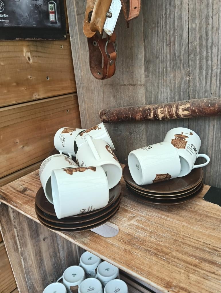 Mitterteich Bavaria porseleinen kopjes en schotels, Ophalen of Verzenden