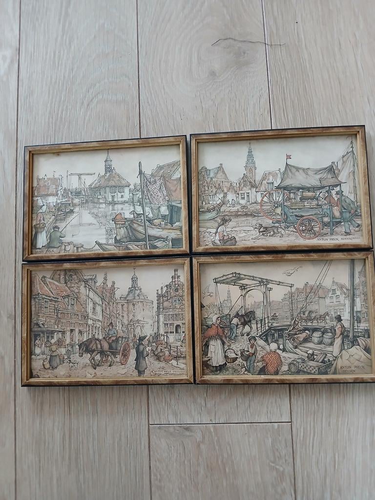 Vier oude Anton Pieck reproducties Hoorn,Enkhuizen enz€ 20,0, Ophalen of Verzenden
