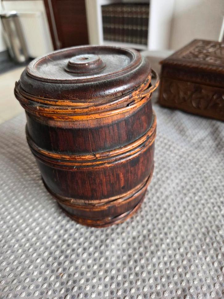 Antieke houten ton/busje met deksel, Antiek en Kunst, Antiek | Woonaccessoires, Ophalen of Verzenden