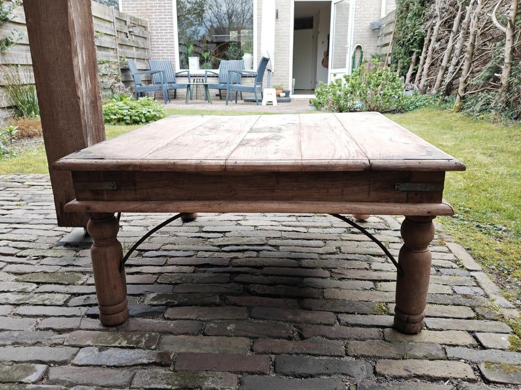 Stevige, robuuste salontafel, opknapper., Ophalen, Gebruikt, 100 tot 150 cm, 50 tot 100 cm