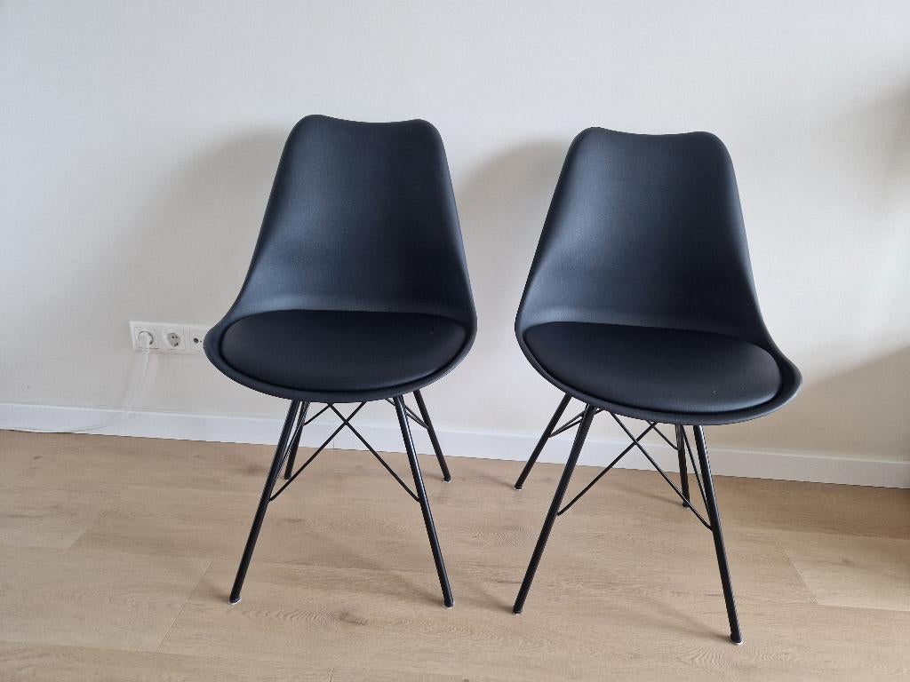 2 kuipstoelen merk Luuk, Ophalen, Twee, Zwart, Nieuw