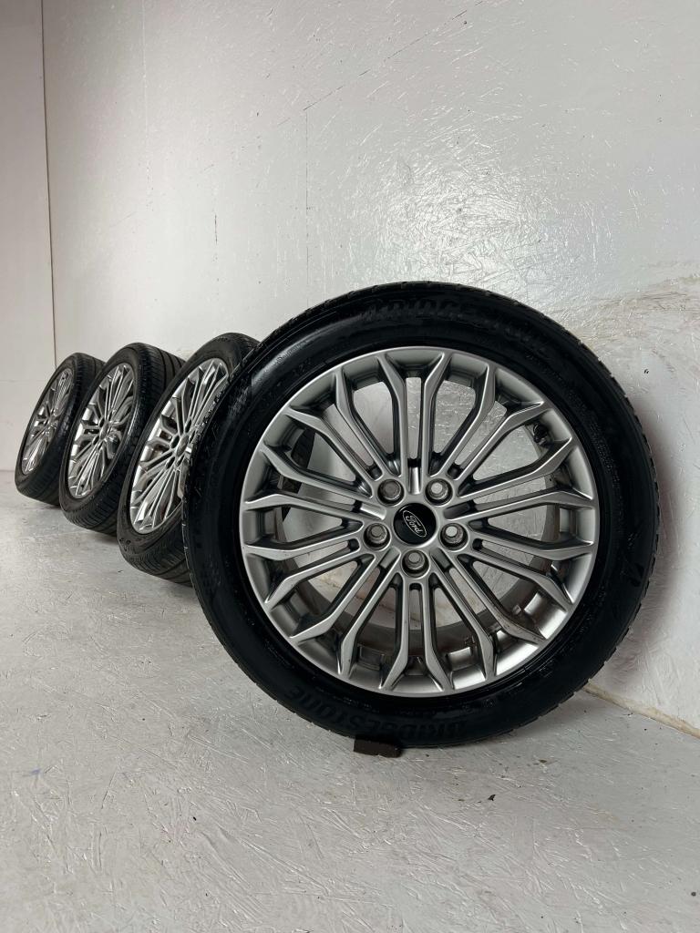 Originele Ford Focus ST MK4 velgen 17" 5x108 zomer set 5mm, Auto-onderdelen, Banden en Velgen, Niet ingevuld, Banden en Velgen