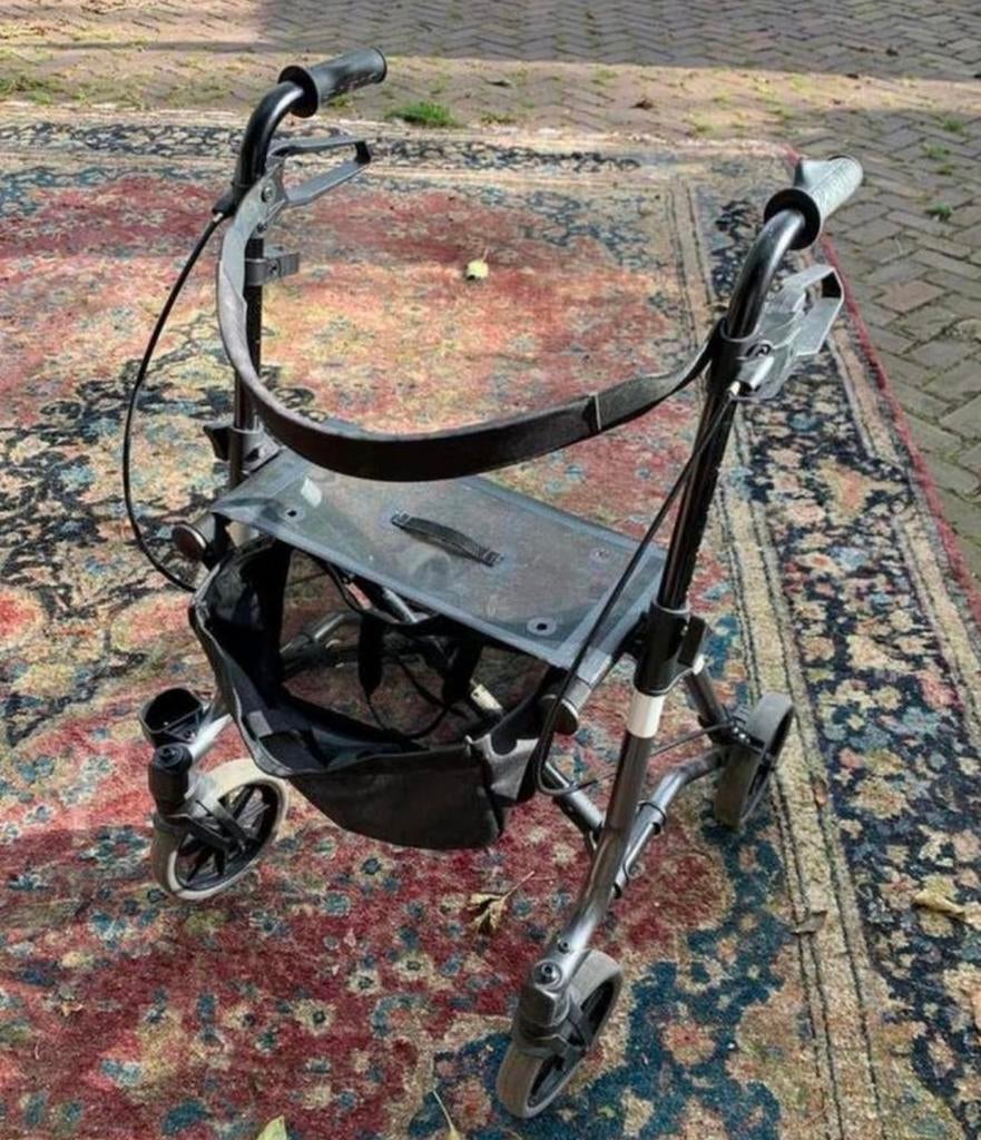 ROLLATOR: TAiMA M-ECO Lichtgewicht-Rollator., Ophalen of Verzenden, Zo goed als nieuw