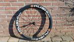Kushi carbon voorwiel voor racefiets met velgrem, Fietsen en Brommers, Fietsonderdelen, Gebruikt, Racefiets, Kushi, Ophalen