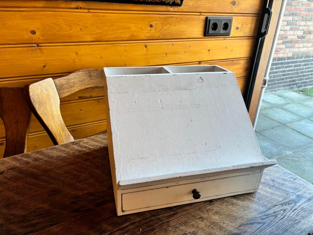 Lessenaar teab, Ophalen, Hout, Wit, Gebruikt