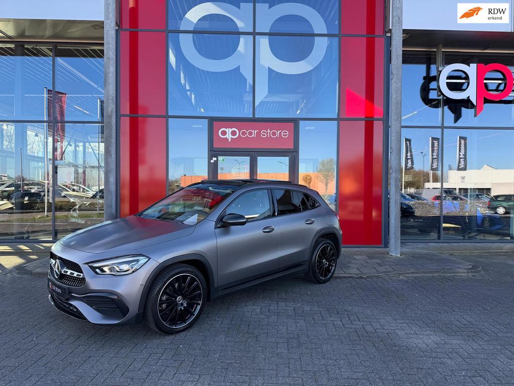 Mercedes-Benz GLA-klasse 250 e Business Solution AMG Limited, Gebruikt, Zwart, 4 cilinders, Bedrijf