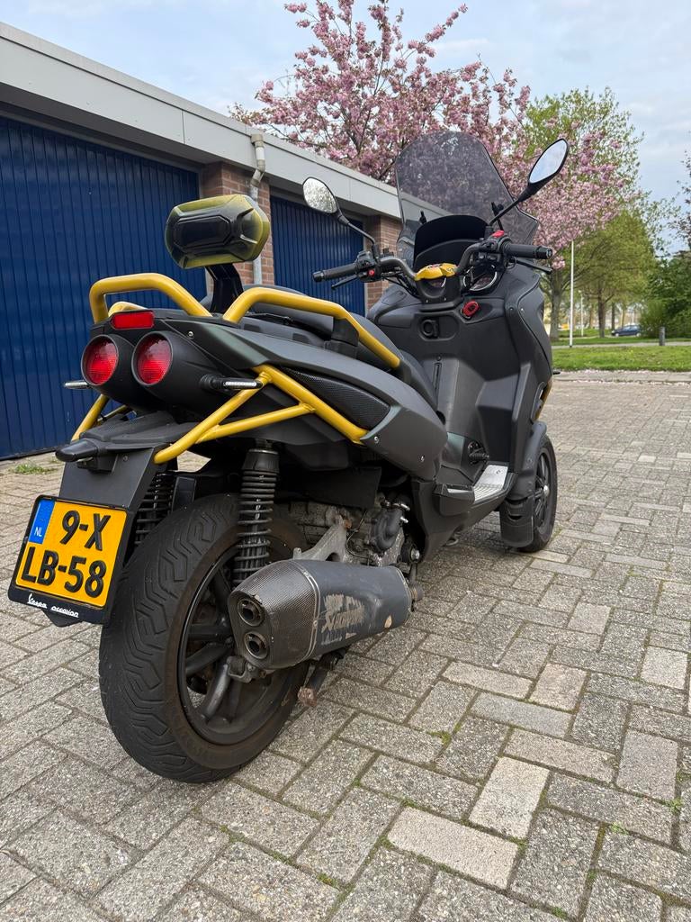 Piaggio Fuoco 500lt Akrapovic - Unieke uitvoering!, Fietsen en Brommers, Scooters | Piaggio, Gebruikt, Overige modellen, Maximaal 45 km/u