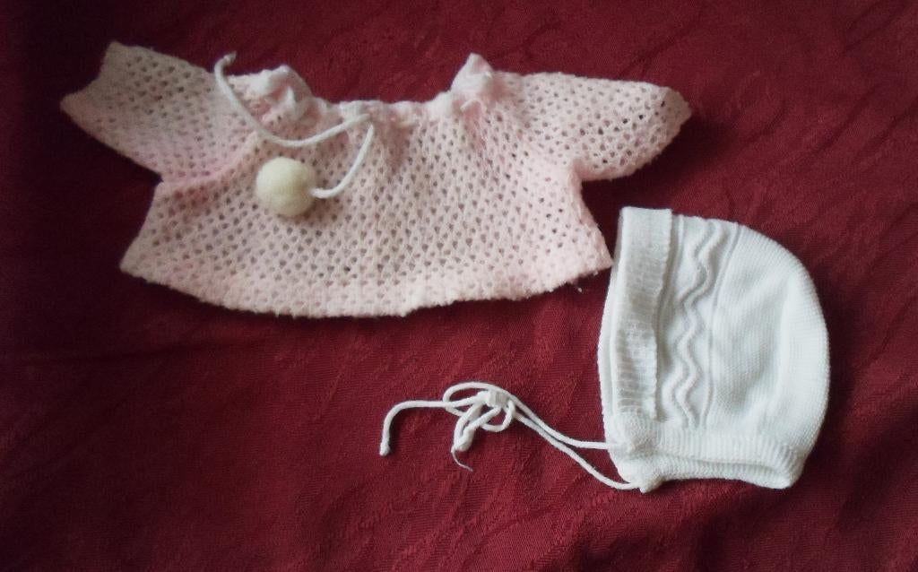 Kleertjes voor babypoppen., Verzamelen, Poppen, Ophalen of Verzenden, Zo goed als nieuw, Kleertjes
