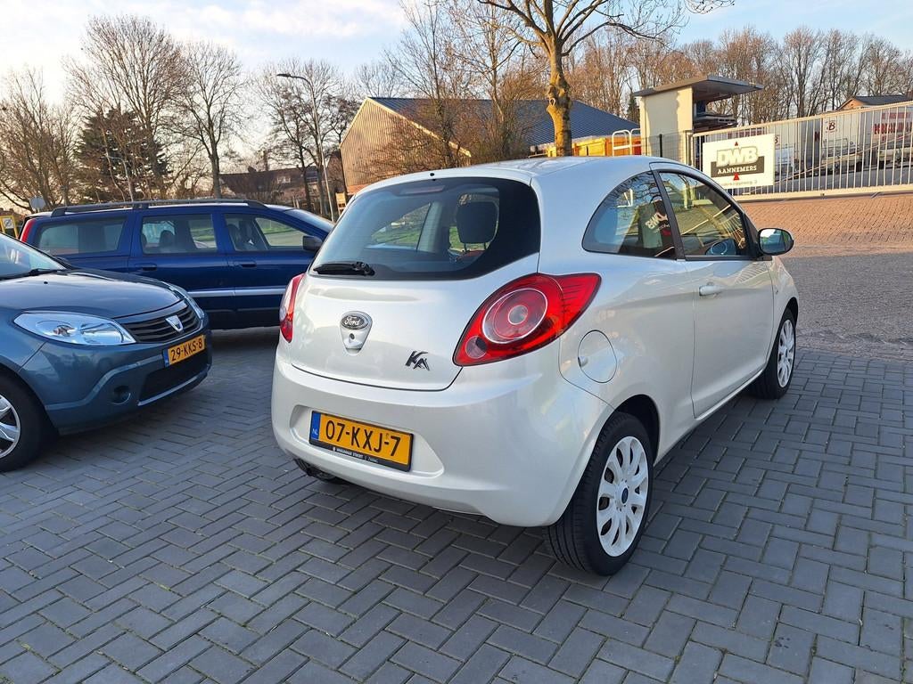 Ford Ka 1.2 Titanium / Mooie auto / APK maart 2027, Auto's, Ford, Voorwielaandrijving, Gebruikt, 1242 cc, 4 cilinders