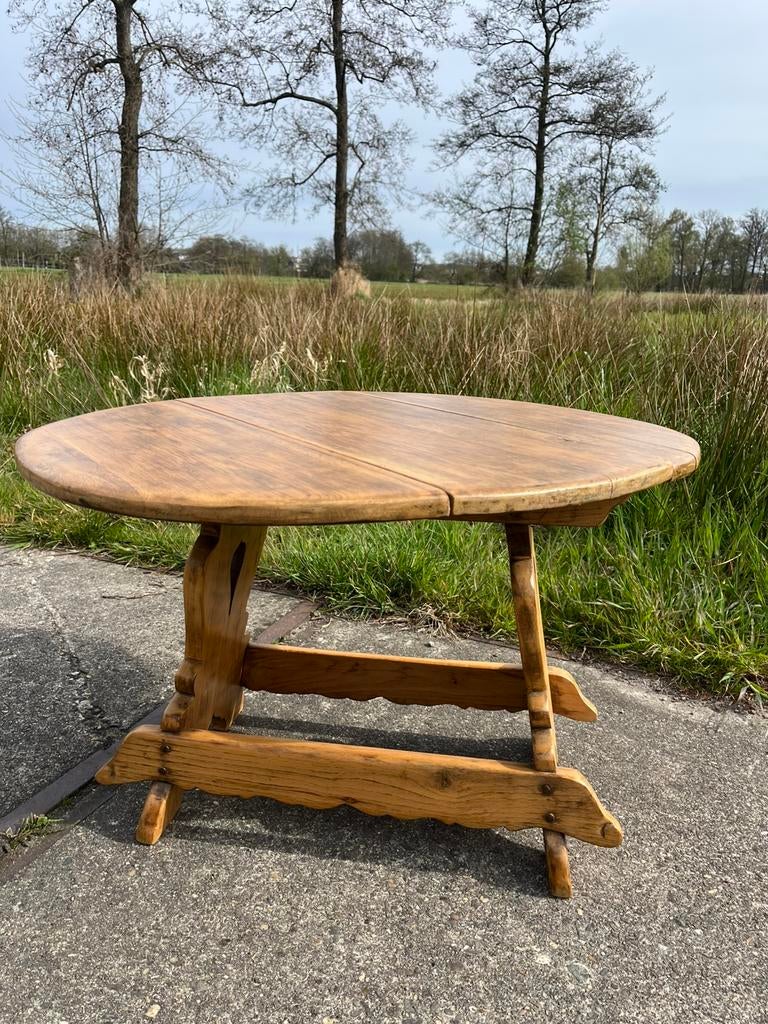 Rustieke gate-leg tafel, Ophalen