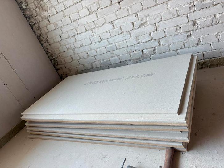 Brio platen Knauf WF23 - 6 stuks + reststukken + 3x lijm, Doe-het-zelf en Verbouw, Platen en Panelen, Gebruikt, Overige materialen