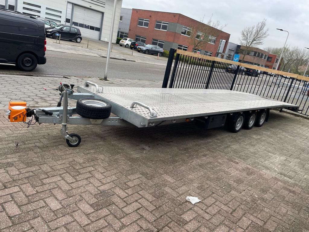 Auto ambulance grote aanhanger, Auto diversen, Ophalen, Zo goed als nieuw