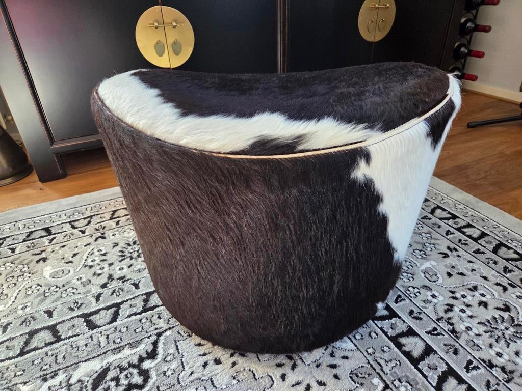 IKEA Poef Koeienhuid - Draaibaar, Ophalen, Minder dan 50 cm, Zo goed als nieuw, Leer