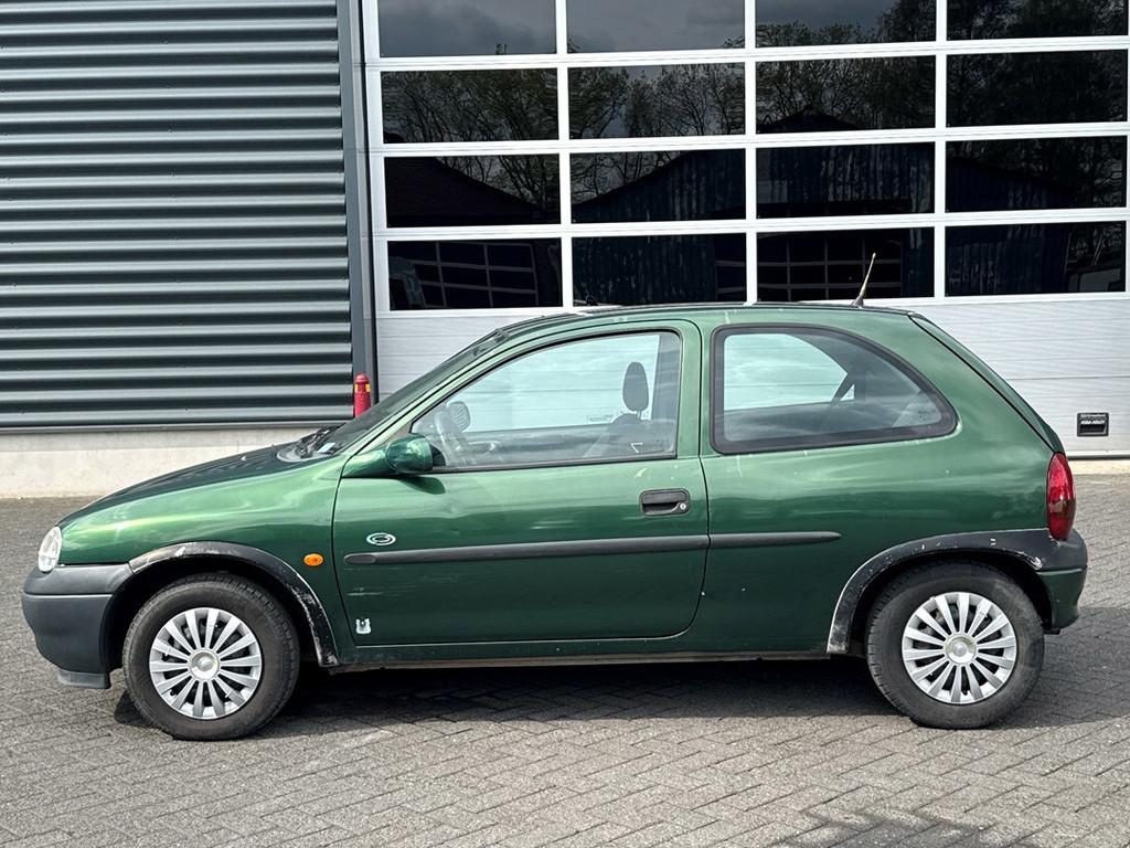 Opel Corsa 1.4i Strada, trekhaak, Auto's, Opel, 450 kg, Gebruikt, 4 cilinders, 60 pk