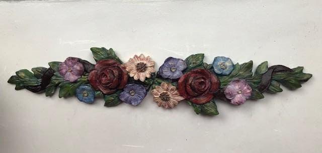 Nr4)2delig bloemen ornament van gips gekleurde bloemen uniek, Ophalen of Verzenden