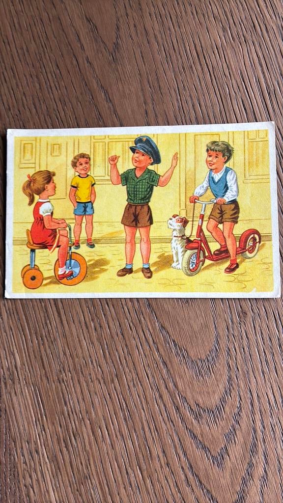 Kinderkaart. Meisje op driewieler,jongen op step, Ophalen of Verzenden, 1940 tot 1960, Gelopen, Kinderen
