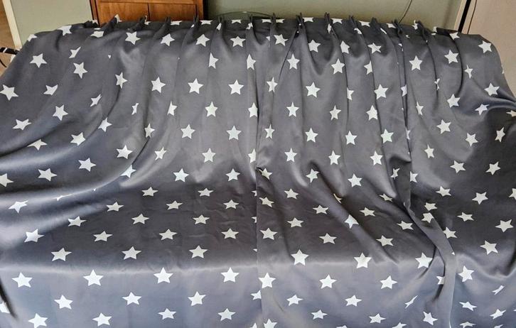 1 Verduisterend HEMA gordijn van 176 cm hoog en 150 cm br., Huis en Inrichting, Stoffering | Gordijnen en Lamellen, Zo goed als nieuw