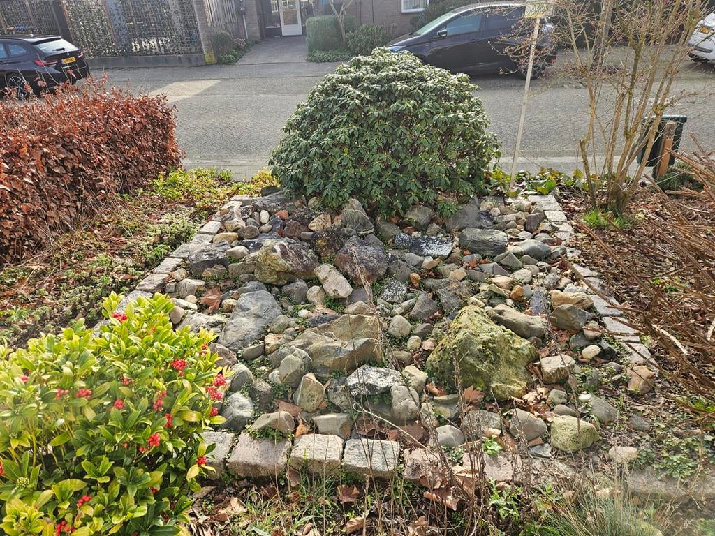 Complete voortuin met rotsen en beplanting, Tuin en Terras, Grind, Keien en Split, Ophalen, Overige materialen, Gebruikt, Kei