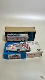 Japan ambulance, Antiek en Kunst, Antiek | Speelgoed, Ophalen of Verzenden