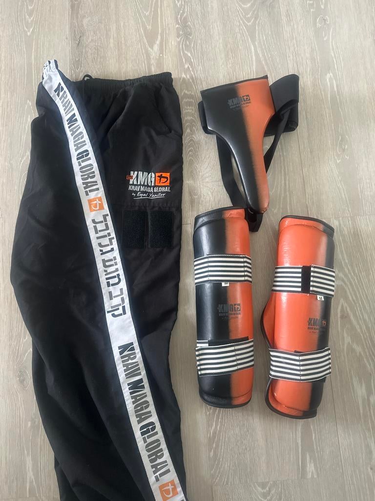 Krav Maga Global broek en bescherming, Sport en Fitness, Vechtsporten en Zelfverdediging, Gebruikt, Overige, Vechtsportbescherming