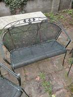 Vintage metalen 2 zits tuinbank en 2 stoelen set, Tuin en Terras, Ophalen of Verzenden, Gebruikt, Metaal