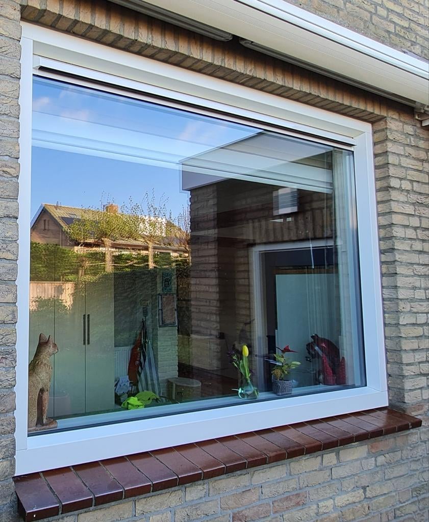 Schüco kunststof keukenraam met draaiventilatierooster, Doe-het-zelf en Verbouw, Glas en Ramen, Ophalen, Gevelraam of Ruit, Gebruikt