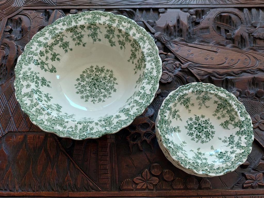 Crown Ducal Early English Ivy Green schalen set, Ophalen