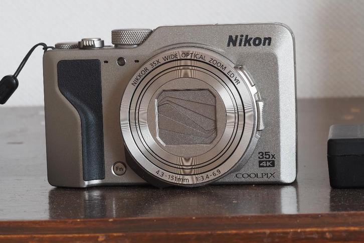 te koop Nikon A1000 camera, Audio, Tv en Foto, Fotocamera's Digitaal, Zo goed als nieuw, Compact, Nikon, 8 keer of meer, Ophalen