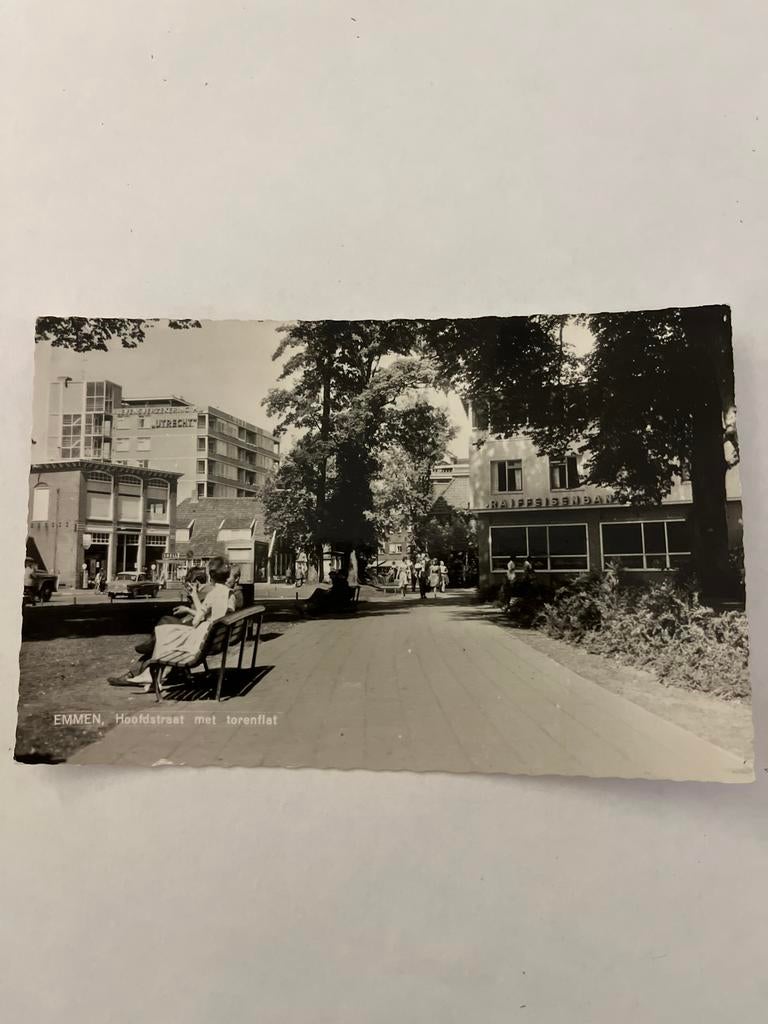 ansichtkaart Emmen - Hoofdstraat met torenflat, Ophalen of Verzenden, 1960 tot 1980, Gelopen, Drenthe