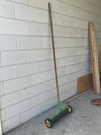 Handmatige gazonbeluchter / verticuteerroller, Tuin en Terras, Hand-tuingereedschap, Ophalen, Gebruikt, Overige soorten