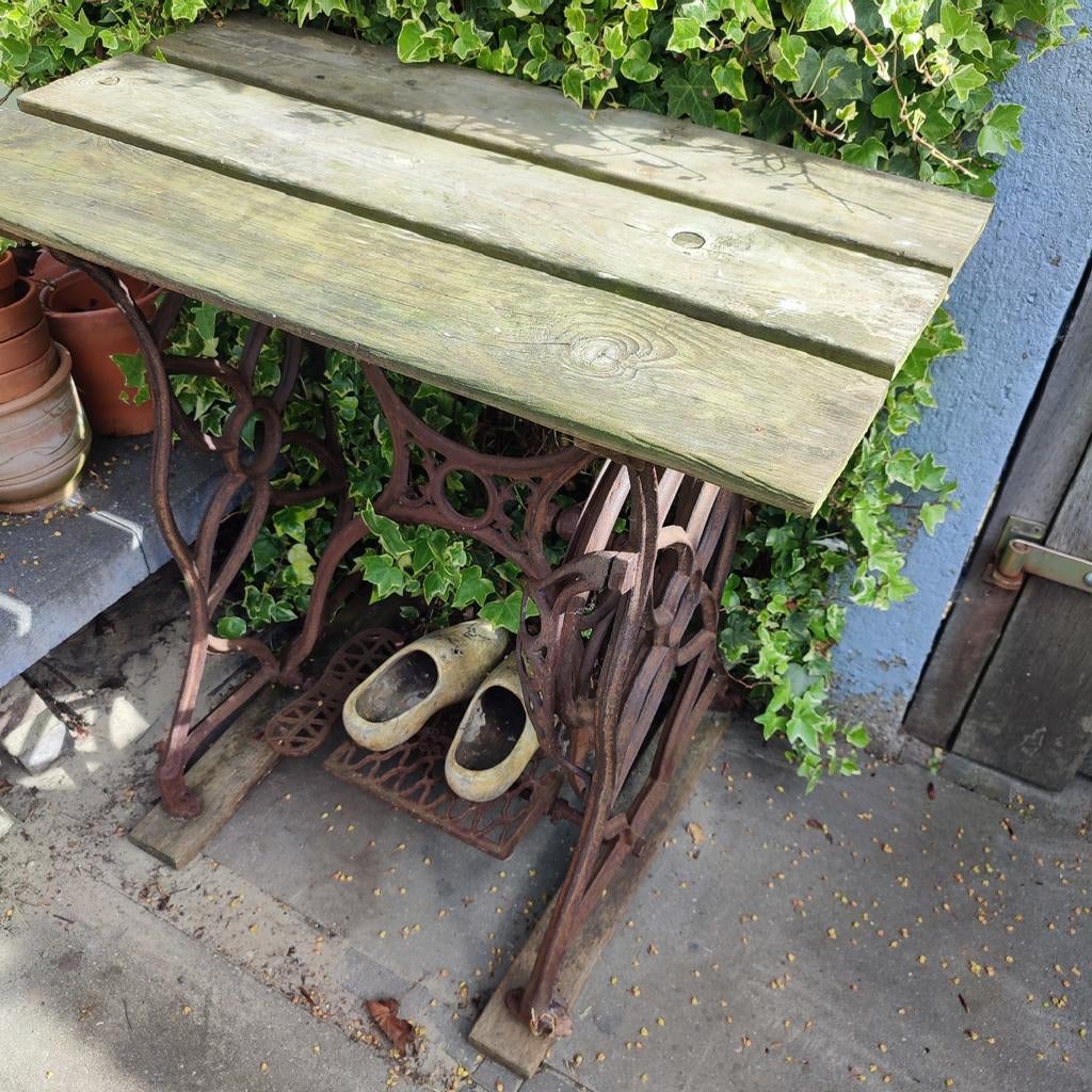 Antieke naaitafel van gietijzer / hout, Antiek en Kunst, Antiek | Naaimachines, Ophalen