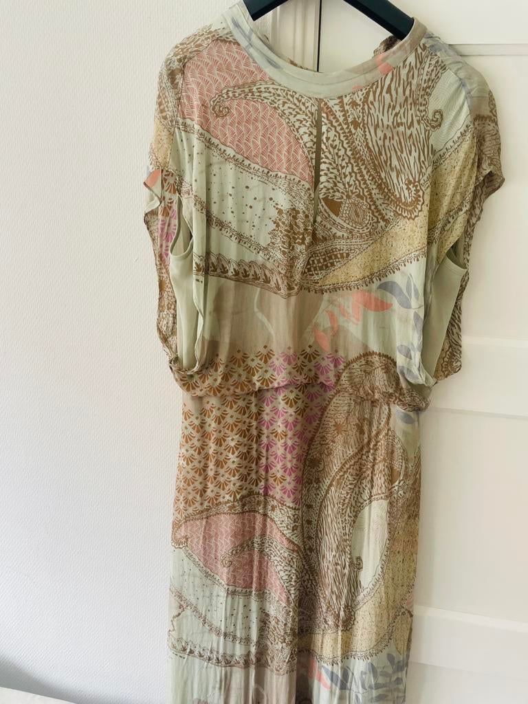 Te koop: lange jurk, groen, voile, gevoerd, maat M, Maat 38/40 (M), Ophalen of Verzenden, Zo goed als nieuw, Onder de knie