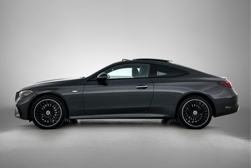 Mercedes-Benz CLE Coupé 300 e AMG Plug-In Hybride AMG Line, Auto's, Mercedes-Benz, Automaat, 12 maanden, Zwart, 4 cilinders