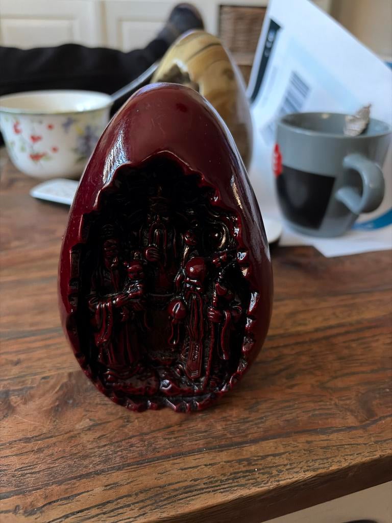 Rood ei met Chinese figuren geluks ei, Ophalen of Verzenden