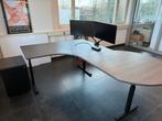 Compleet bureau eventueel met schermen en dock, Ophalen, Zo goed als nieuw, Bureau