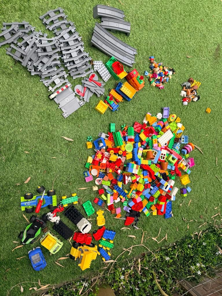 Grote verzameling Duplo - incl treinrails, Kinderen en Baby's, Speelgoed | Duplo en Lego, Inclusief minifiguren, Gebruikt, Ophalen of Verzenden