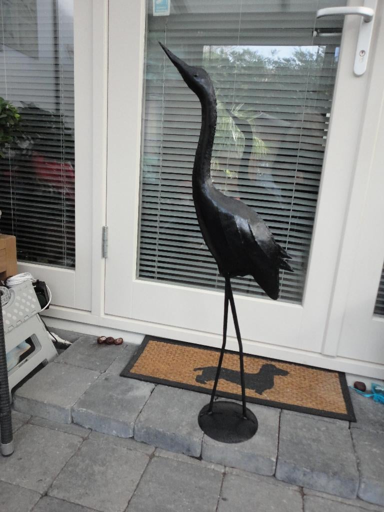 GROOT  METAAL TUIN BEELD  VAN EEN  VOGEL, Tuin en Terras, Tuinbeelden, Ophalen of Verzenden, Gebruikt, Metaal, Dierenbeeld