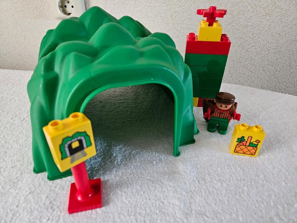 Lego Duplo 2938 trein tunnel, Overige thema's, Ophalen of Verzenden, Zo goed als nieuw, Compleet