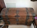 Antieke eiken kist met smeedijzeren beslag, Ophalen, Gebruikt, 100 tot 150 cm, 50 tot 75 cm