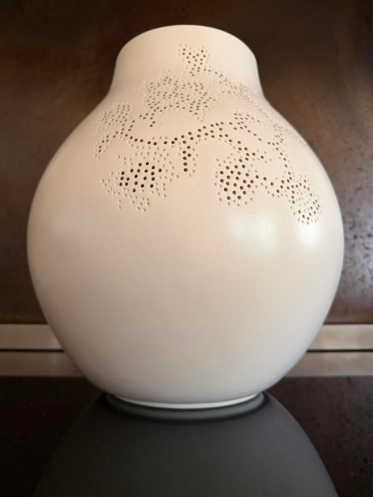 Hella Jongerius vaas voor Ikea, Huis en Inrichting, Woonaccessoires | Vazen, Gebruikt, Wit, Aardewerk of Porselein, Ophalen of Verzenden