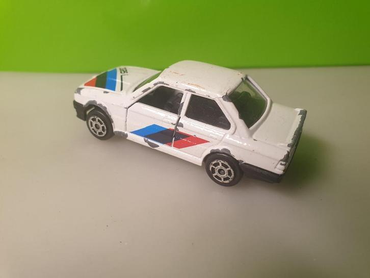 Majorette 229 - BMW 325i E30 [wit] 1/56 #2, Hobby en Vrije tijd, Modelauto's | Overige schalen, Gebruikt, Auto, Ophalen of Verzenden